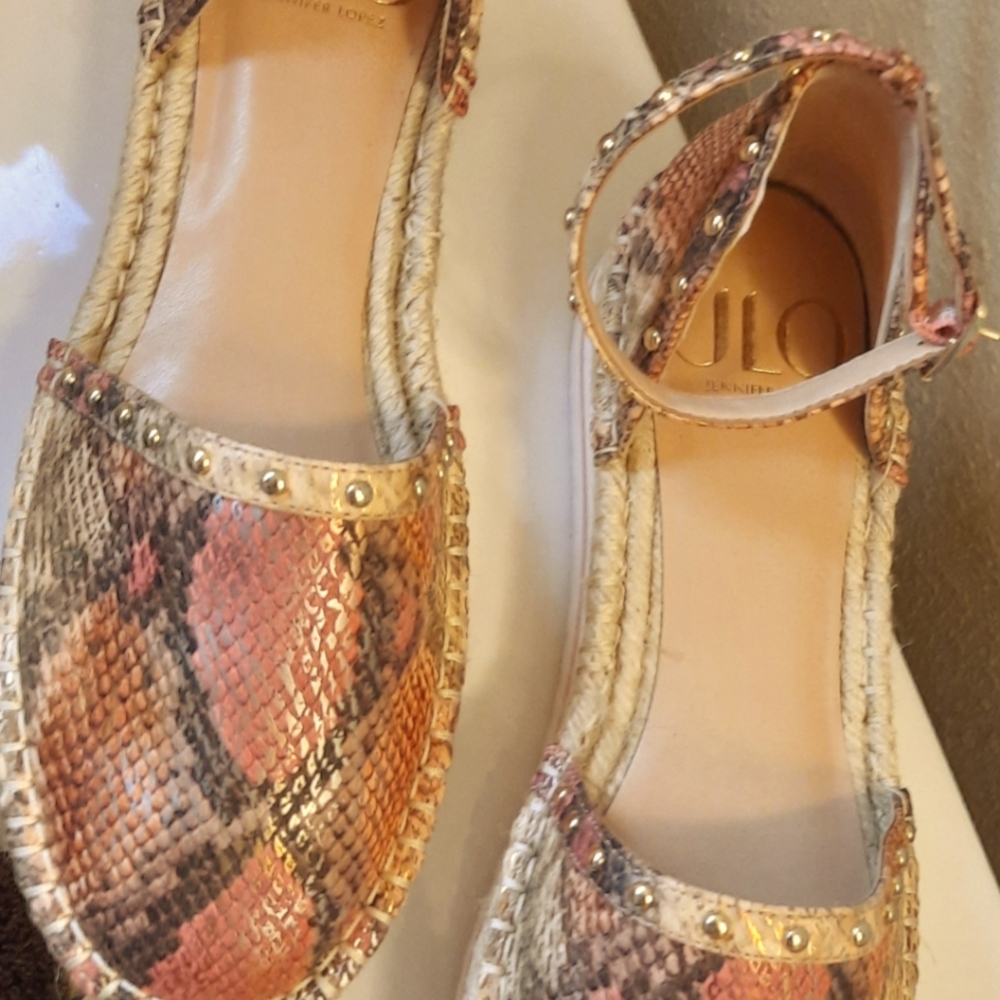 Jennifer Lopez snakeskin espadrille size 9 1/2